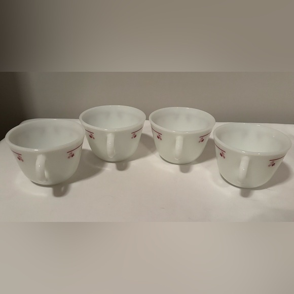 Vintage Pyrex Burgundy Rose Milk Glass Cups, from the 1980s, Floral&Leaf pattern - Picture 1 of 6